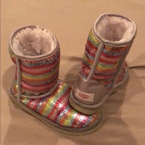 UGG boots, sequins size 3